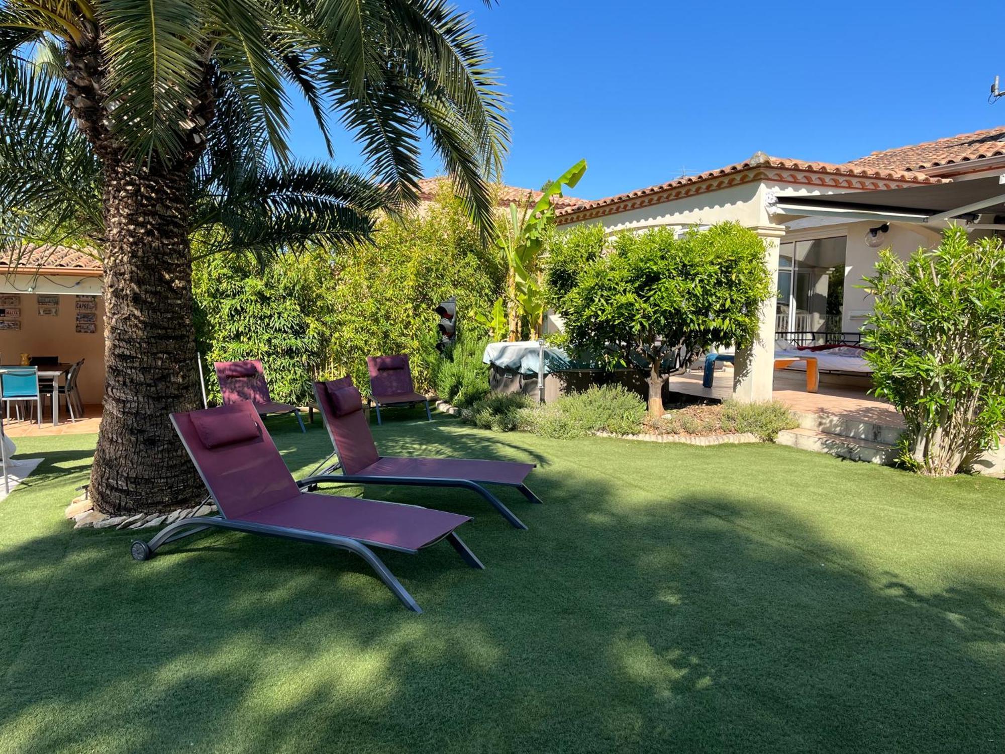 Villa Avec Piscine Gallargues-le-Montueux Exterior foto